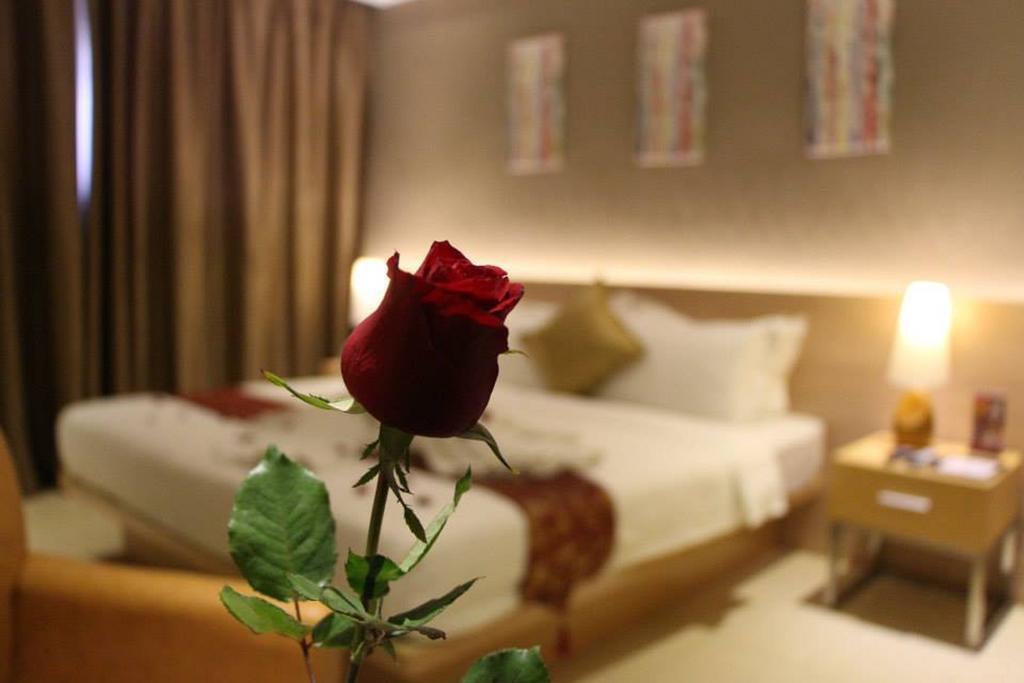 Dela Chambre Hotel Манила Екстериор снимка