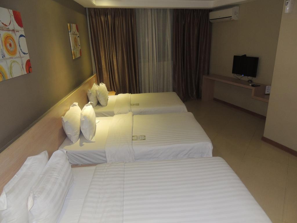 Dela Chambre Hotel Манила Екстериор снимка
