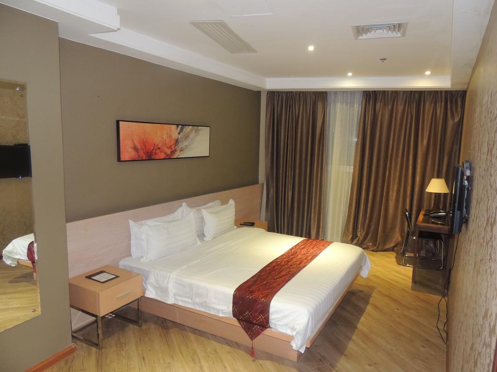 Dela Chambre Hotel Манила Екстериор снимка
