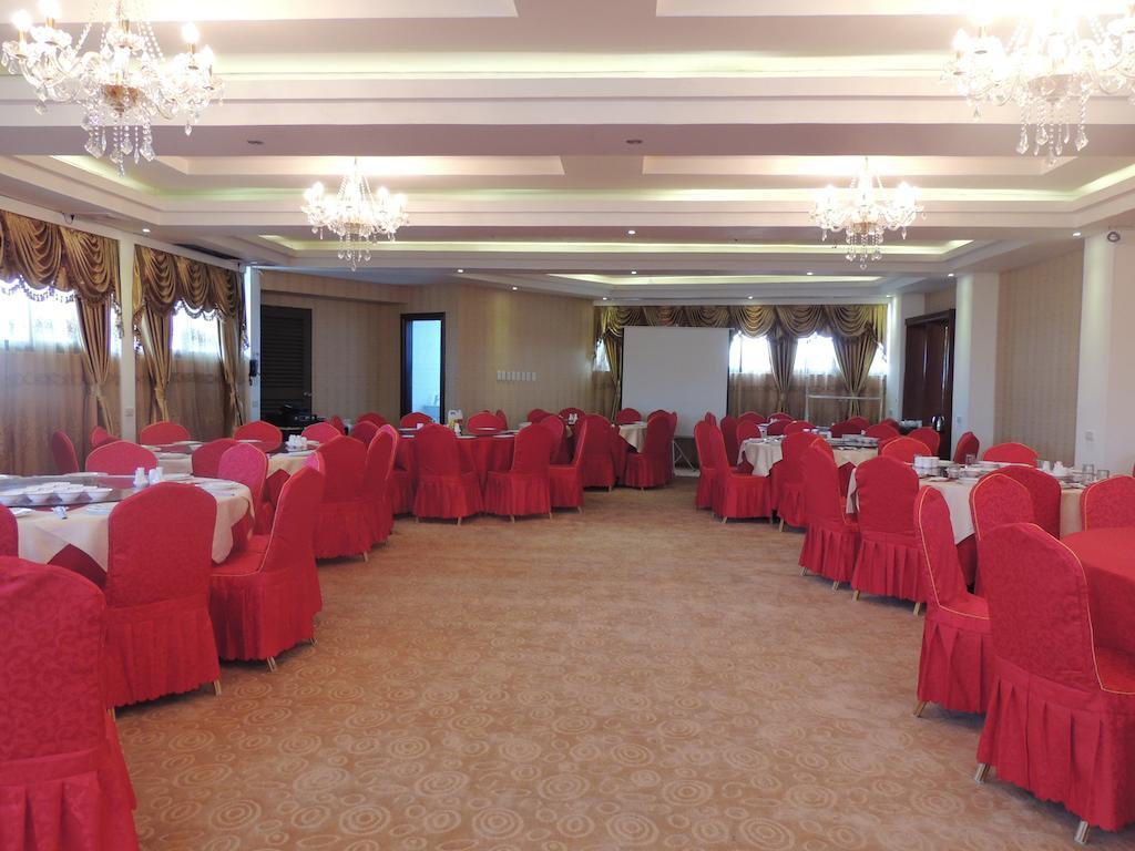 Dela Chambre Hotel Манила Екстериор снимка